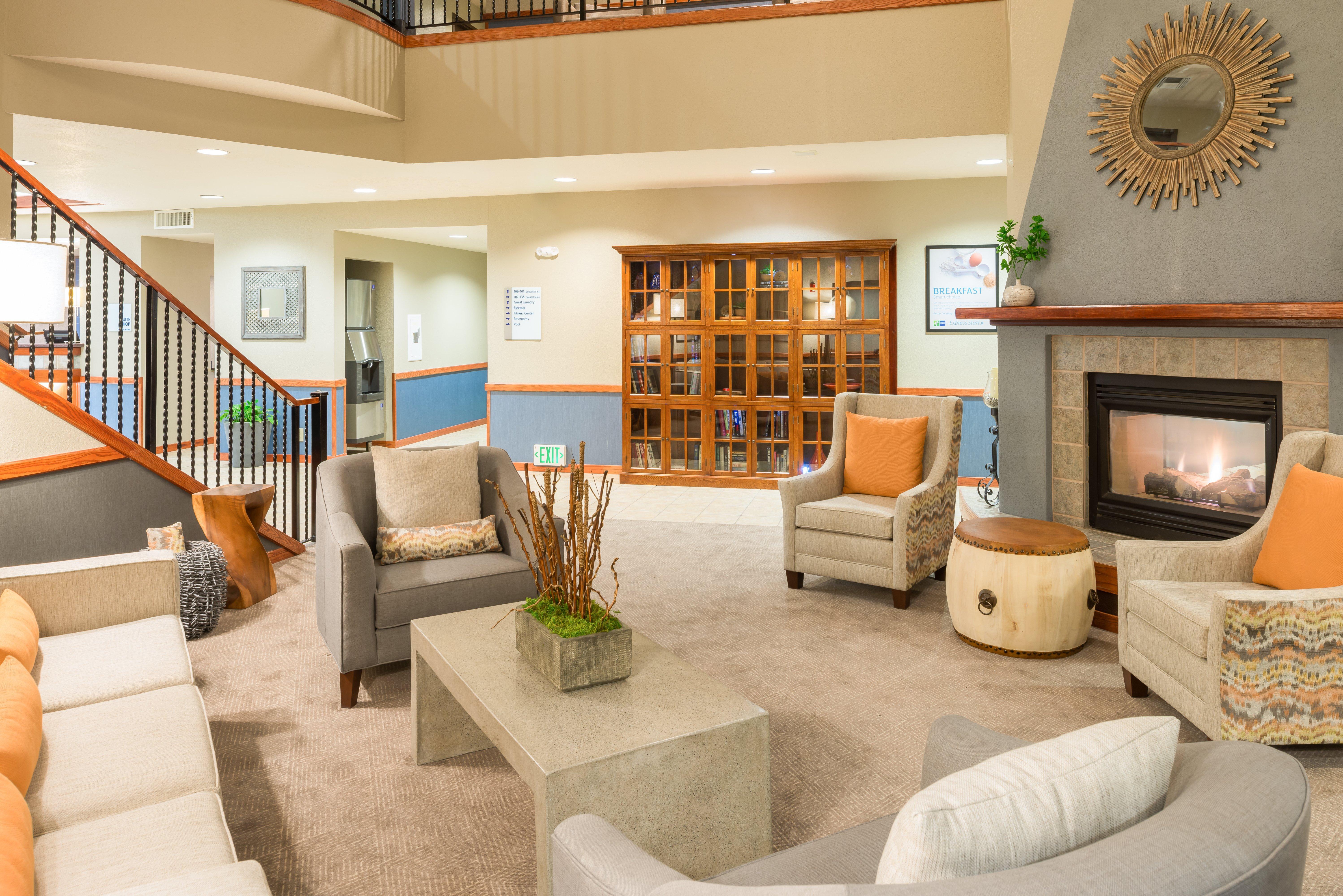 Holiday Inn Express Hotel & Suites Arcata/Eureka-Airport Area By Ihg МакКинливил Екстериор снимка