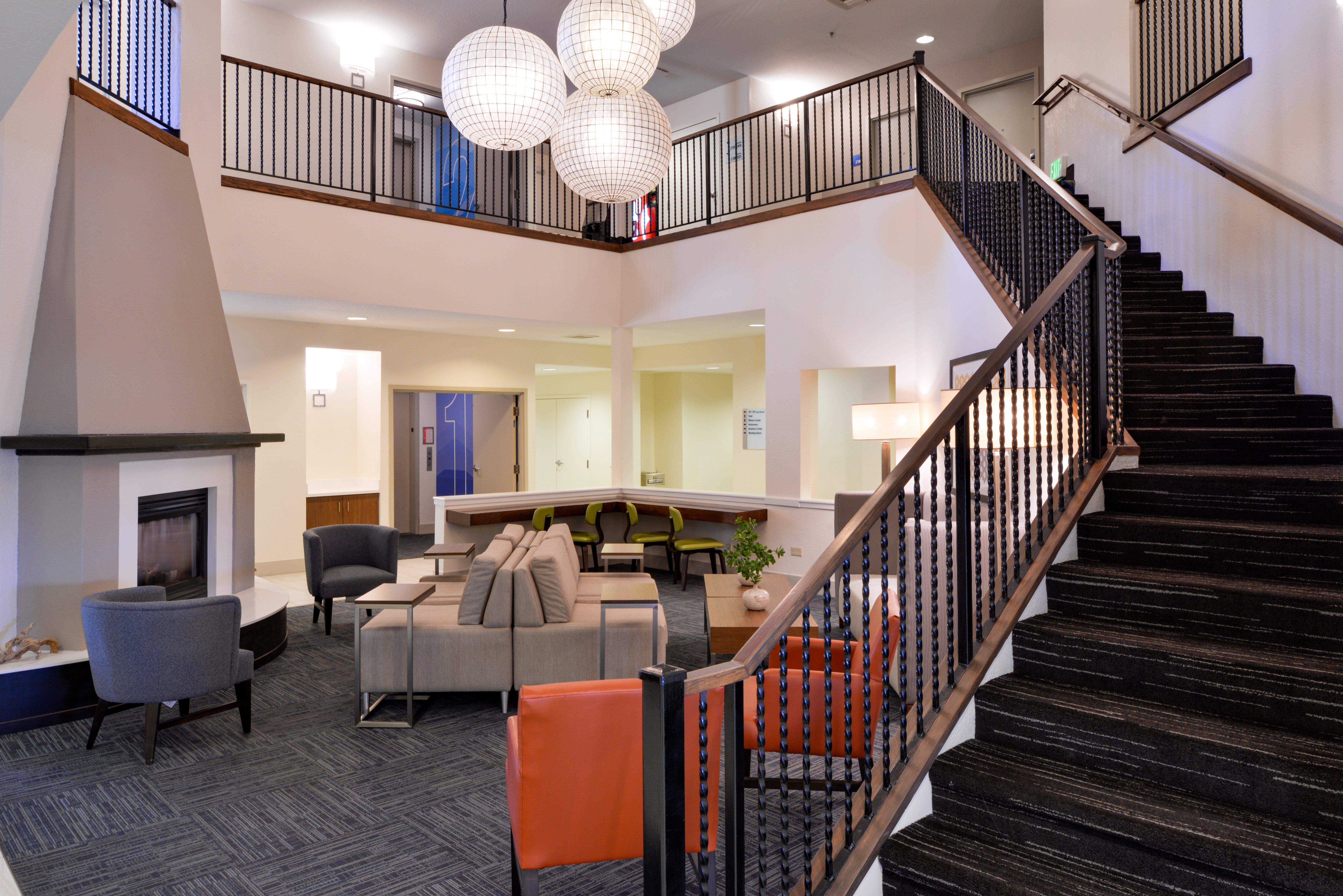 Holiday Inn Express Hotel & Suites Arcata/Eureka-Airport Area By Ihg МакКинливил Екстериор снимка