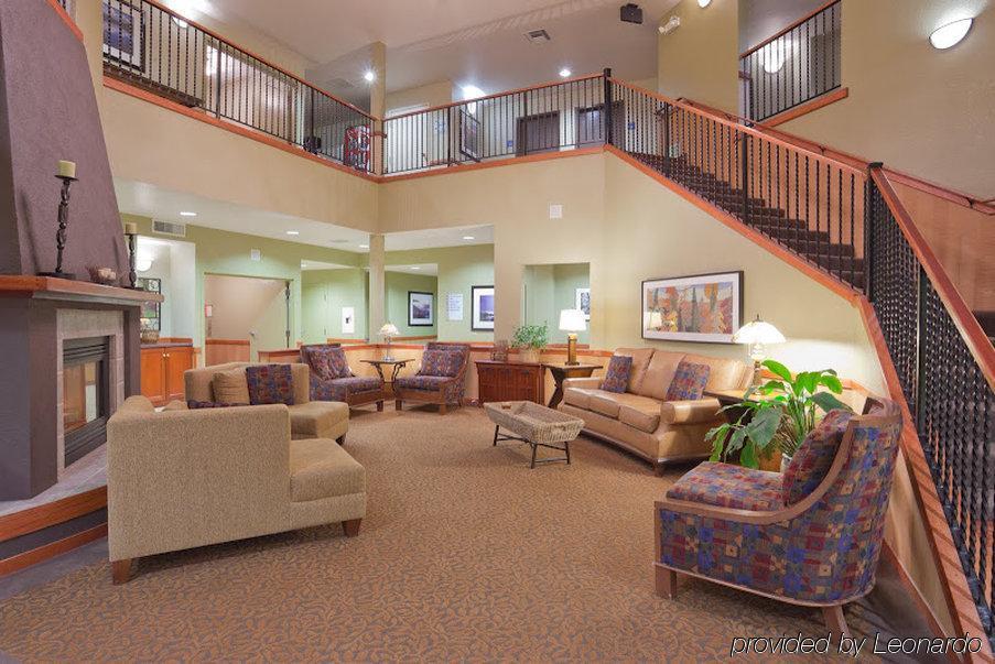 Holiday Inn Express Hotel & Suites Arcata/Eureka-Airport Area By Ihg МакКинливил Интериор снимка